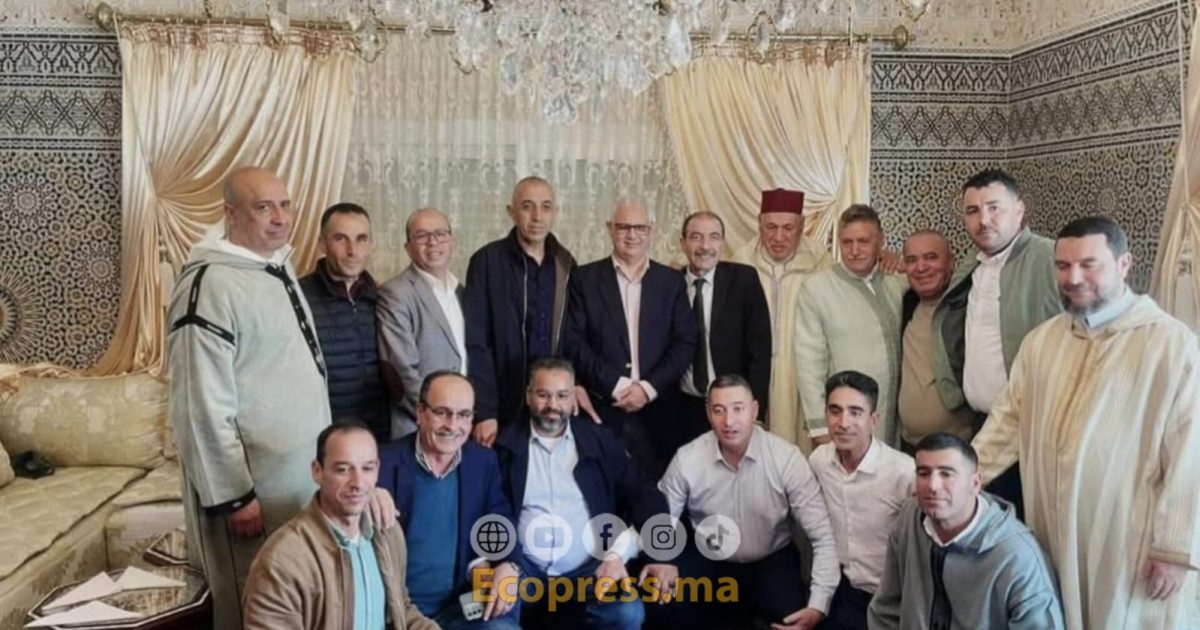 نزار بركة في طنجة.. غداء سياسي يجمعه باستقلاليي العرائش