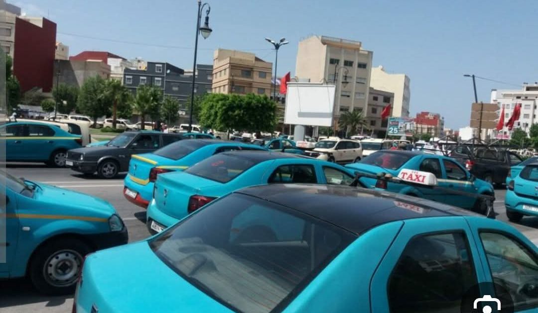 طنجة...حجز وتوقيف سيارتين للأجرة مزورتين ضمن حملة مراقبة مكثفة