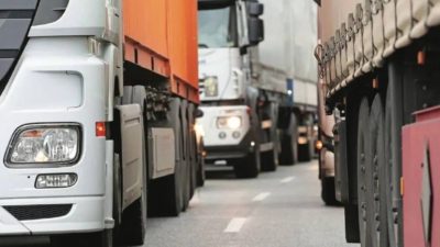 الحكومة تطلق دعما إضافيا لمهنيي النقل في ظل ارتفاع أسعار المحروقات
