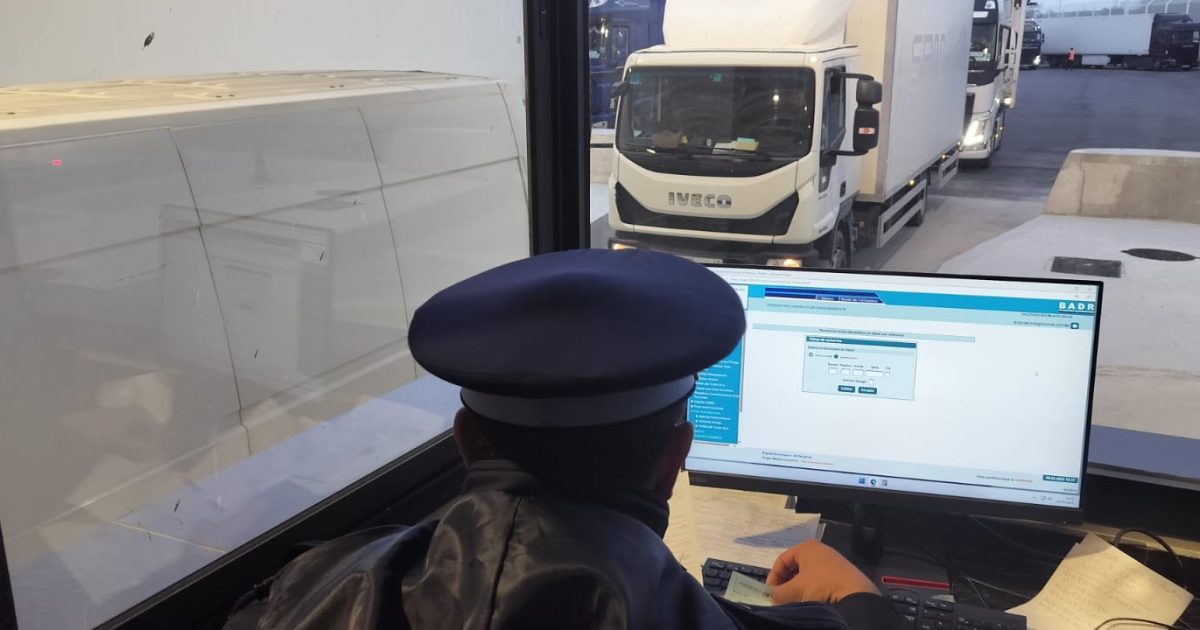 إحباط تهريب 181 كلغ من الشيرا بميناء طنجة المتوسط