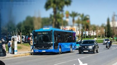 طنجة.. أزمة أجور تربك تشغيل حافلات “إيصال المدينة” وتهدد بخصاص في السائقين