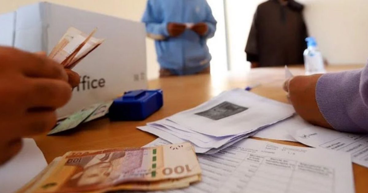الحكومة تقر "منحة استثنائية" للأسر التي تفقد الدعم الاجتماعي بسبب التصريح في الضمان الاجتماعي