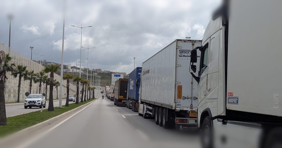 ميناء طنجة المتوسط.. ضبط مخدرات “الحشيش” داخل بطارية جرار وشاحنات للنقل الدولي نحو أوروبا