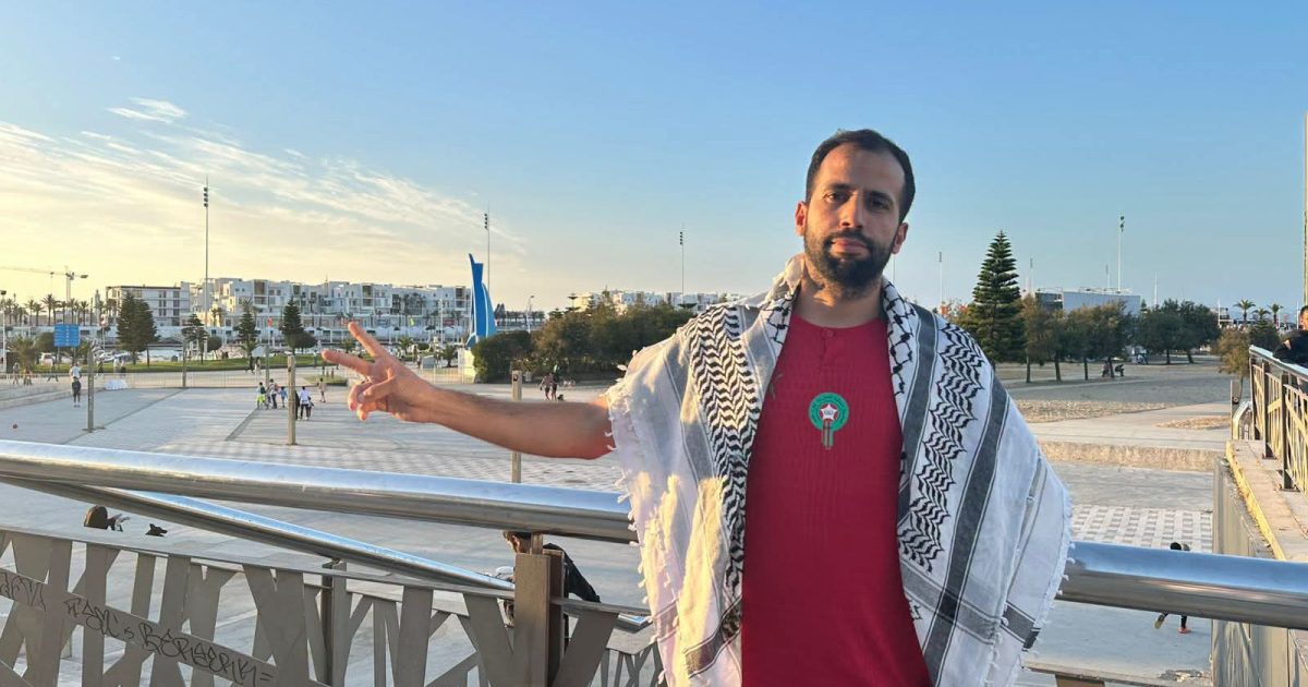 ذهول واستغراب وتضامن واسع مع المناضل بلال العاقل المناهض للتطبيع