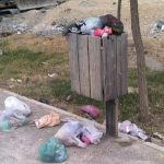 بالصور.. محيط بحيرة الرهراه بطنجة غارق بالأزبال