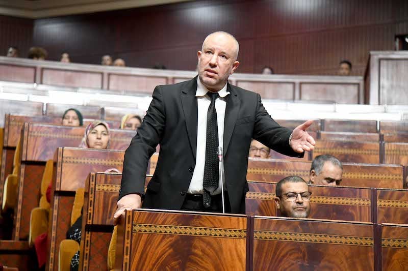 إبراهيمي: قرار أخنوش بإلغاء الساعة الإضافية محاولة للهروب إلى الأمام من ملف "الفراقشية"