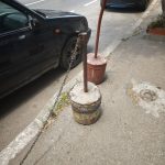 طنجة.. حواجز عشوائية من الحديد تؤذي المارة أمام أعين السلطة المحلية