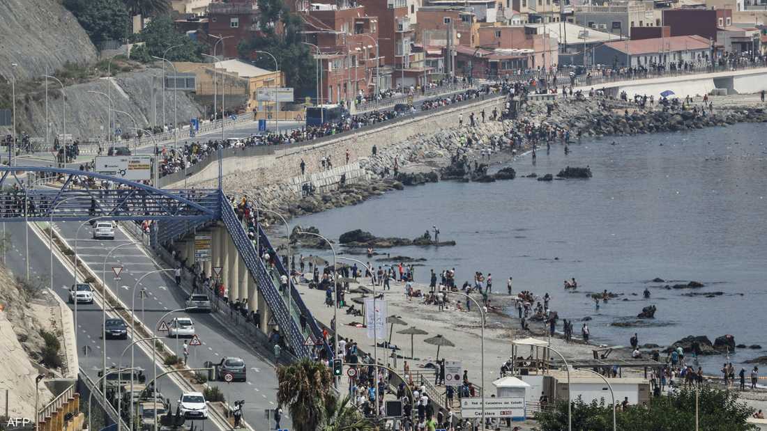 مصطفى بن عبد الغفور يقدم قراءة مغايرة لأحداث الهجرة الجماعية نحو باب سبتة