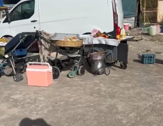 حملة سابقة لتحرير الملك العمومي في شواطئ مدينة طنجة من قبل السلطات العمومية