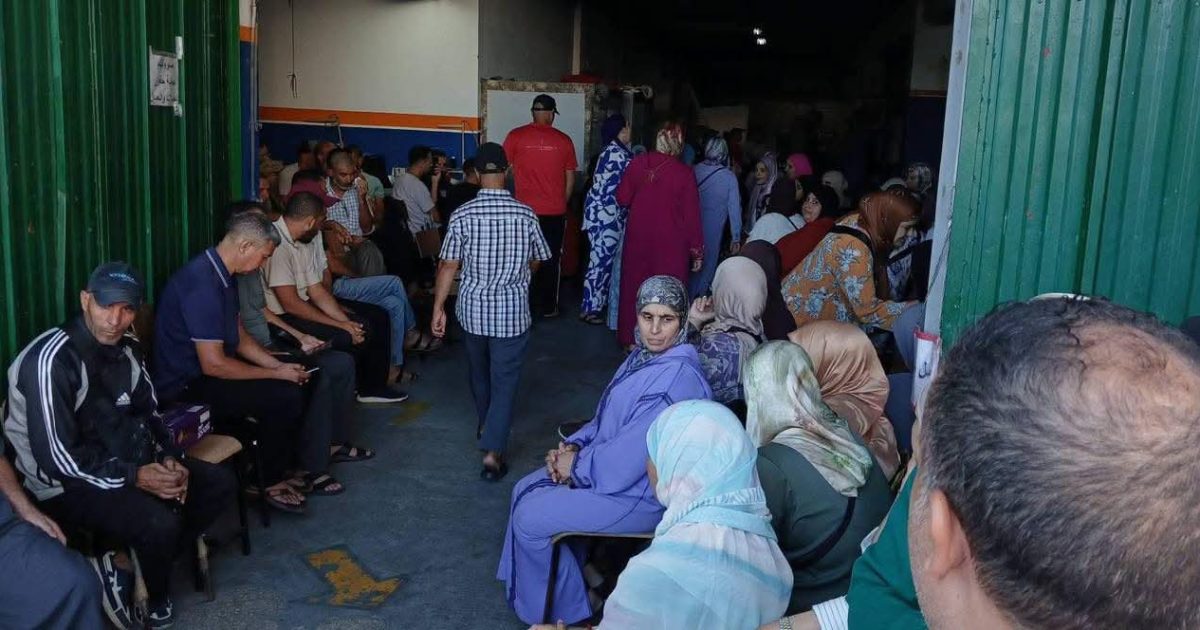 عمال "نماطيكس" بطنجة يخوضون اعتصاما لـ323 يوما ويطالبون بإنصاف 450 أسرة